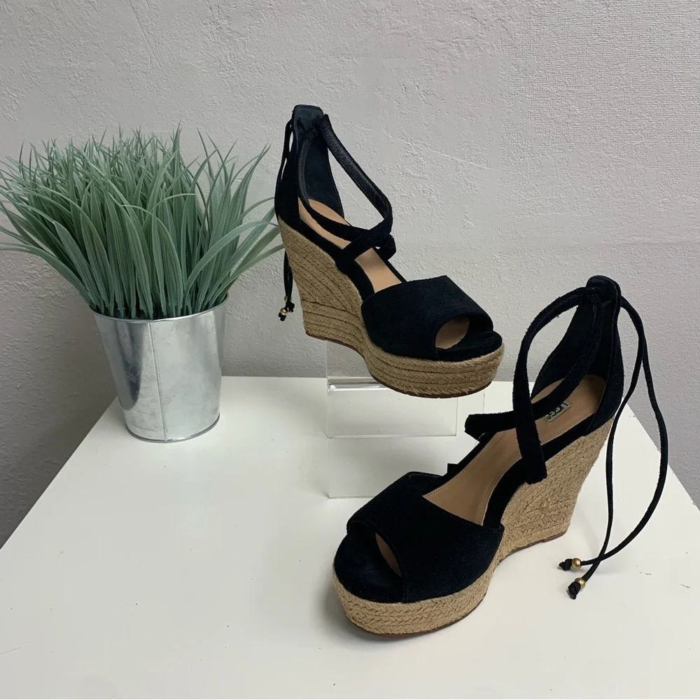 UGG Black and Tan 4